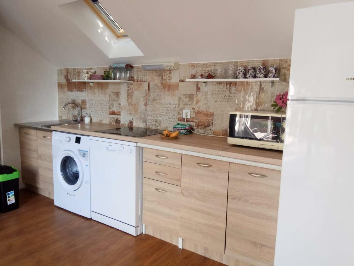 Apartman Slava Tisno Esterno foto