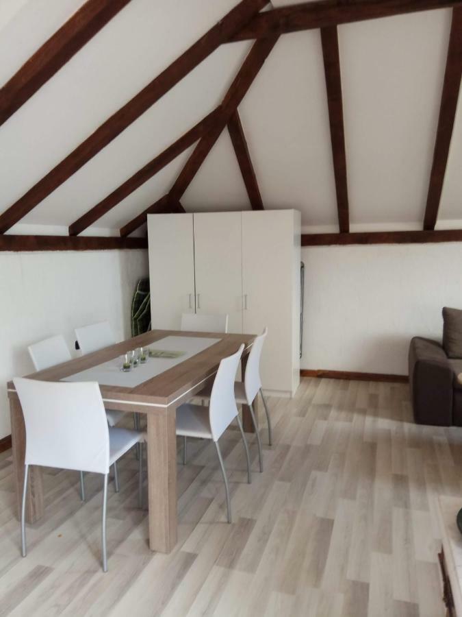 Apartman Slava Tisno Esterno foto