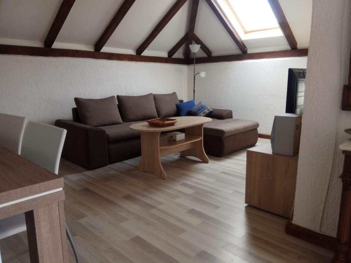 Apartman Slava Tisno Esterno foto