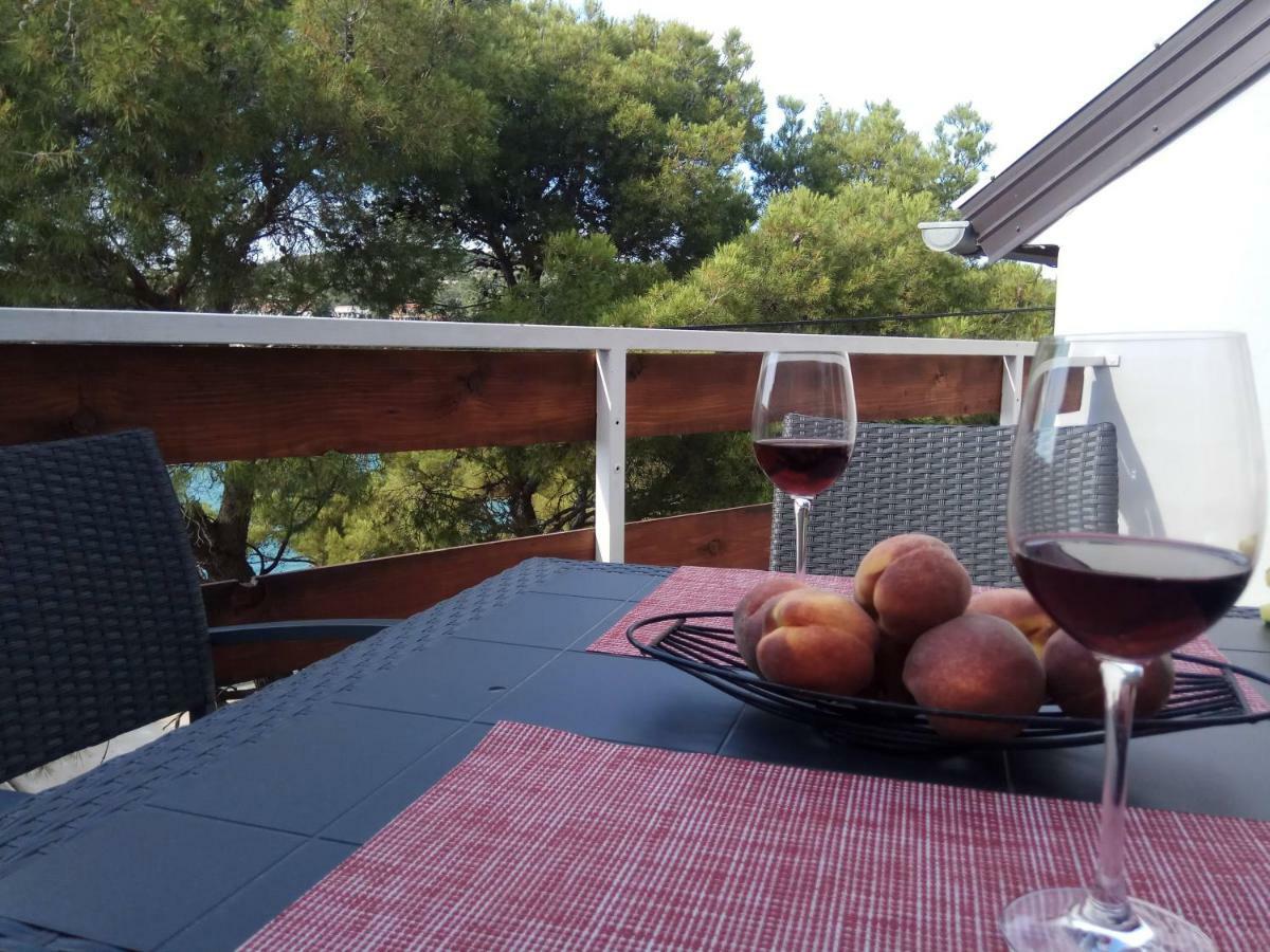 Apartman Slava Tisno Esterno foto
